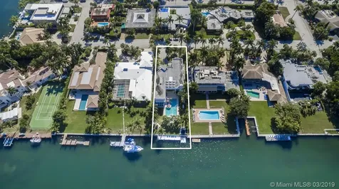 934 S Southlake Drive Hollywood FL 33019