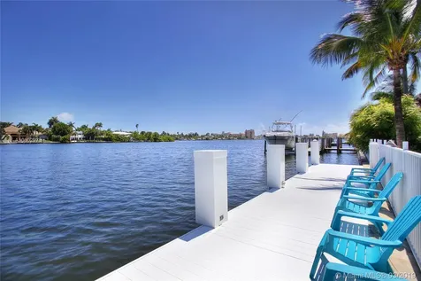 934 S Southlake Drive Hollywood FL 33019