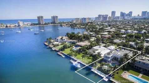 934 S Southlake Drive Hollywood FL 33019