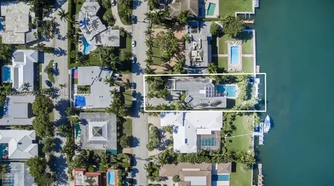 934 S Southlake Drive Hollywood FL 33019