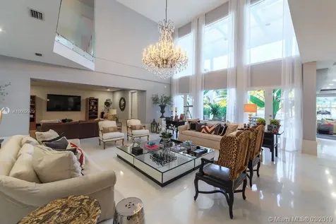 934 S Southlake Drive Hollywood FL 33019
