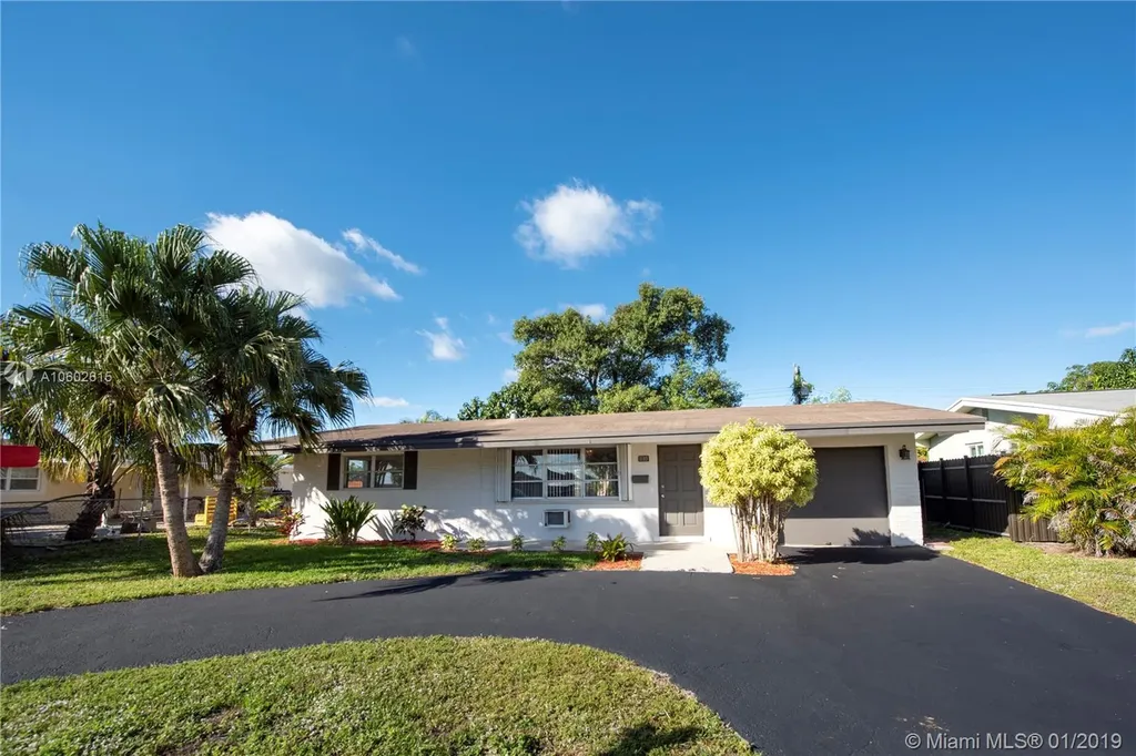 1110 NW 79th Terrace Pembroke Pines FL 33024