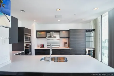 200 Biscayne Boulevard Way Miami FL 33131