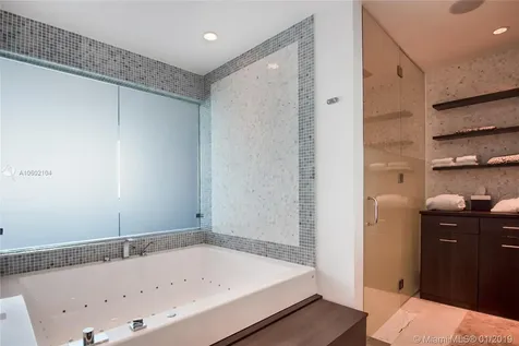 200 Biscayne Boulevard Way Miami FL 33131