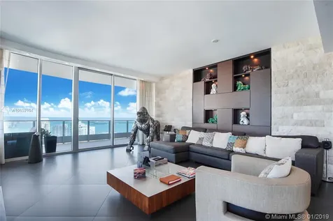 200 Biscayne Boulevard Way Miami FL 33131