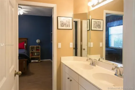 1537 Lantana Court Weston FL 33326