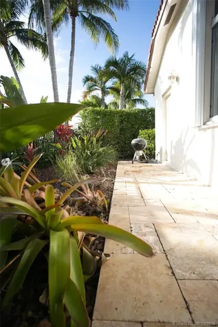 1537 Lantana Court Weston FL 33326