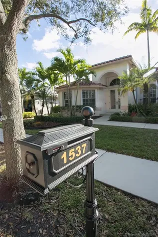 1537 Lantana Court Weston FL 33326