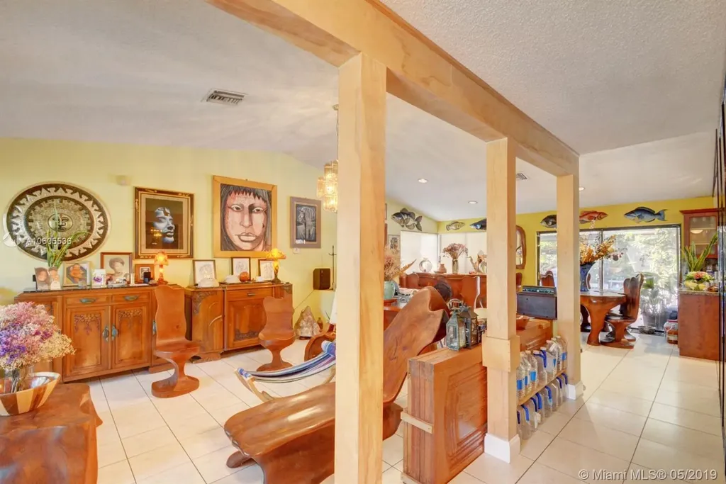 881 NE 205th Street Miami FL 33179