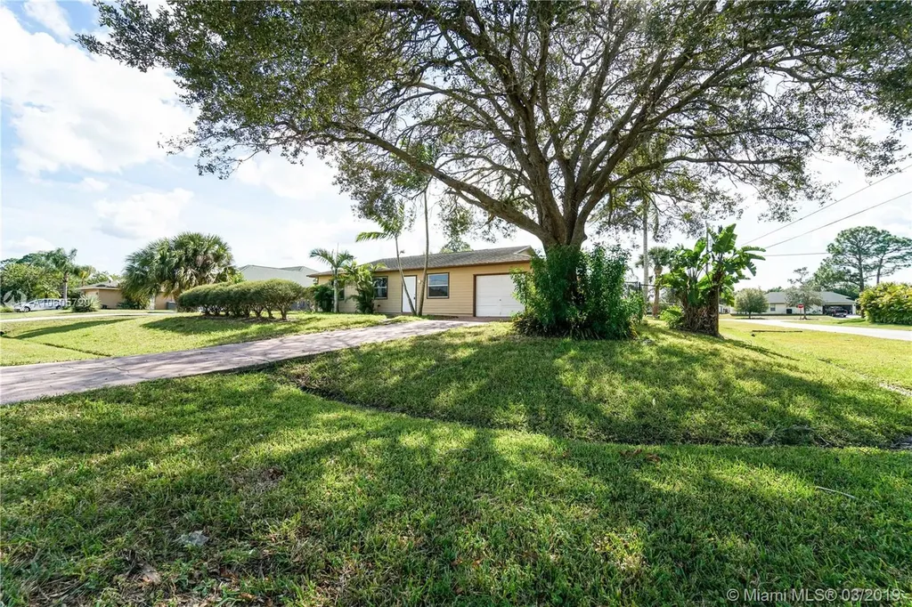 4441 SW Dyro Lane Port St. Lucie FL 34953