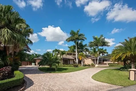10324 SW 89th Court Miami FL 33176