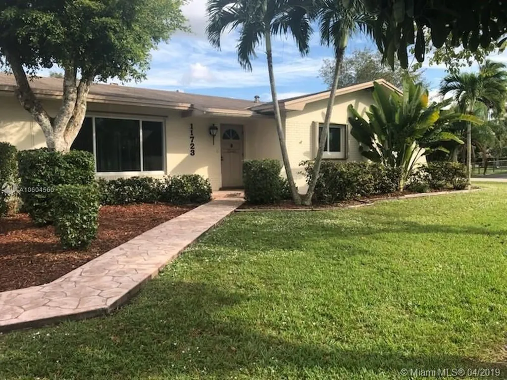 11723 SW 102nd Court Miami FL 33176