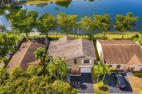 775 Cumberland Terrace Davie FL 33325