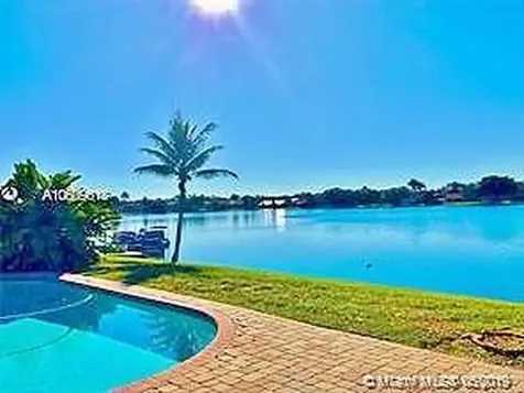 10354 SW 18th Street Davie FL 33324