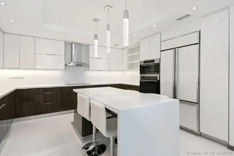 10155 Collins Avenue Bal Harbour FL 33154