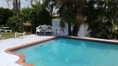7371 NW 39th Street Lauderhill FL 33319