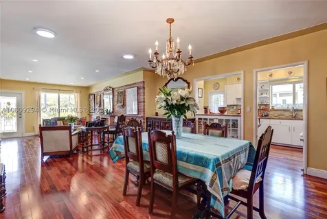 9033 Garland Avenue Surfside FL 33154