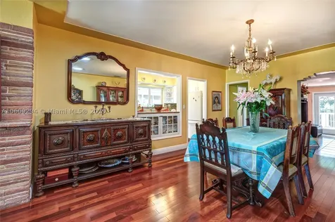 9033 Garland Avenue Surfside FL 33154