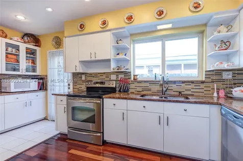 9033 Garland Avenue Surfside FL 33154