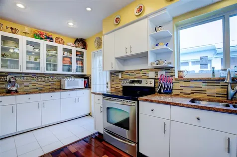 9033 Garland Avenue Surfside FL 33154