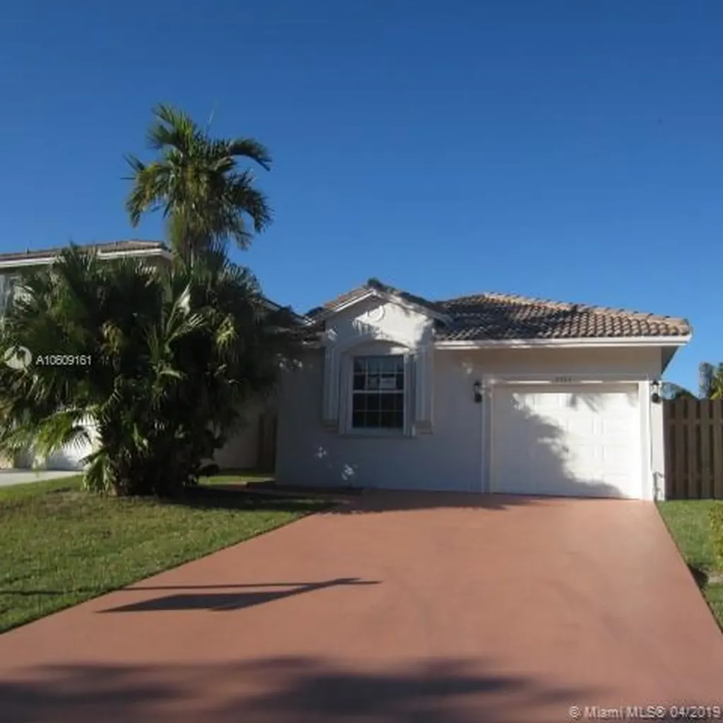 8781 SW 213th Terrace Cutler Bay FL 33189