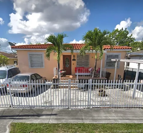 760 SE 10th Place Hialeah FL 33010