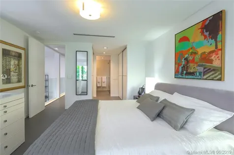 4002 Kumquat Avenue Miami FL 33133