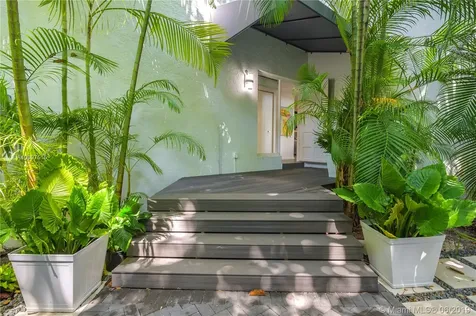 4002 Kumquat Avenue Miami FL 33133
