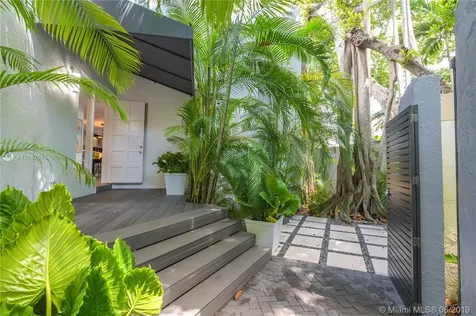 4002 Kumquat Avenue Miami FL 33133