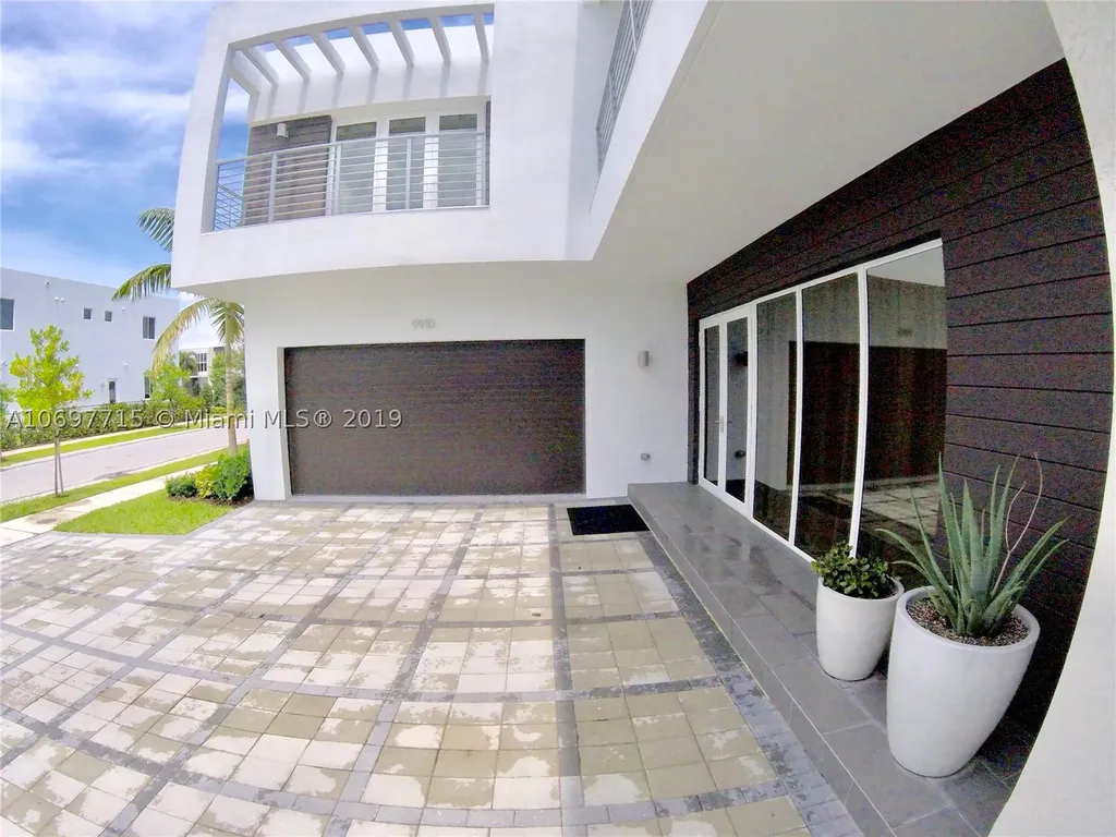 9910 NW 74th Terrace Doral FL 33178