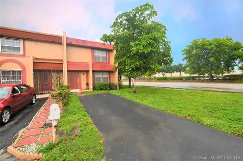 2755 NW 193rd Terrace Miami Gardens FL 33056