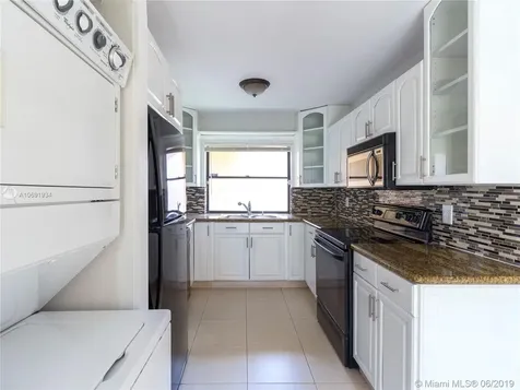 6562 NW 172nd Lane Hialeah FL 33015
