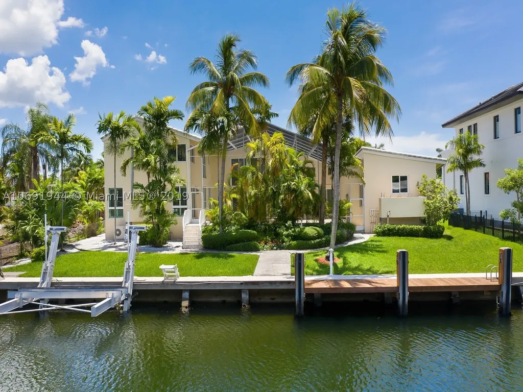 6860 Sunrise Court Coral Gables FL 33133