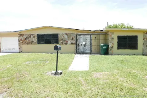 21501 SW 110th Avenue Cutler Bay FL 33189