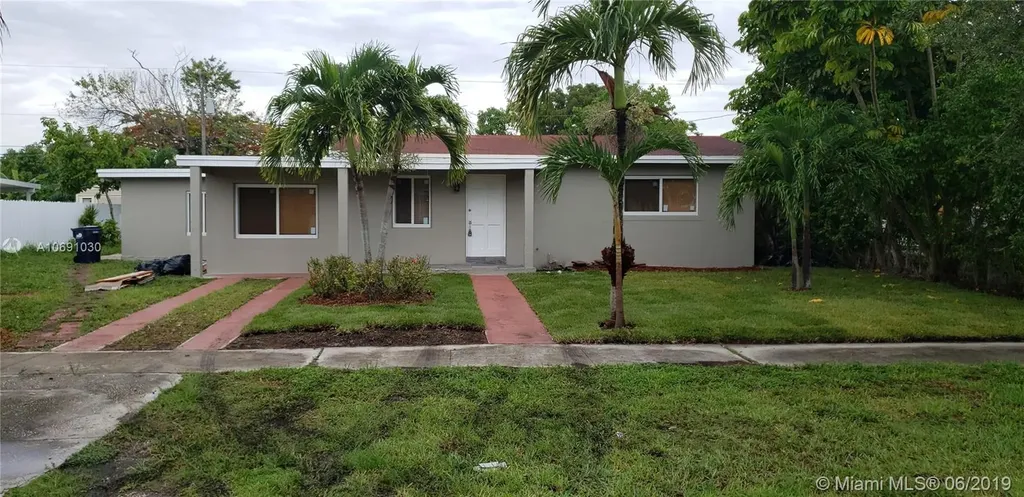 10211 Martinique Drive Cutler Bay FL 33189