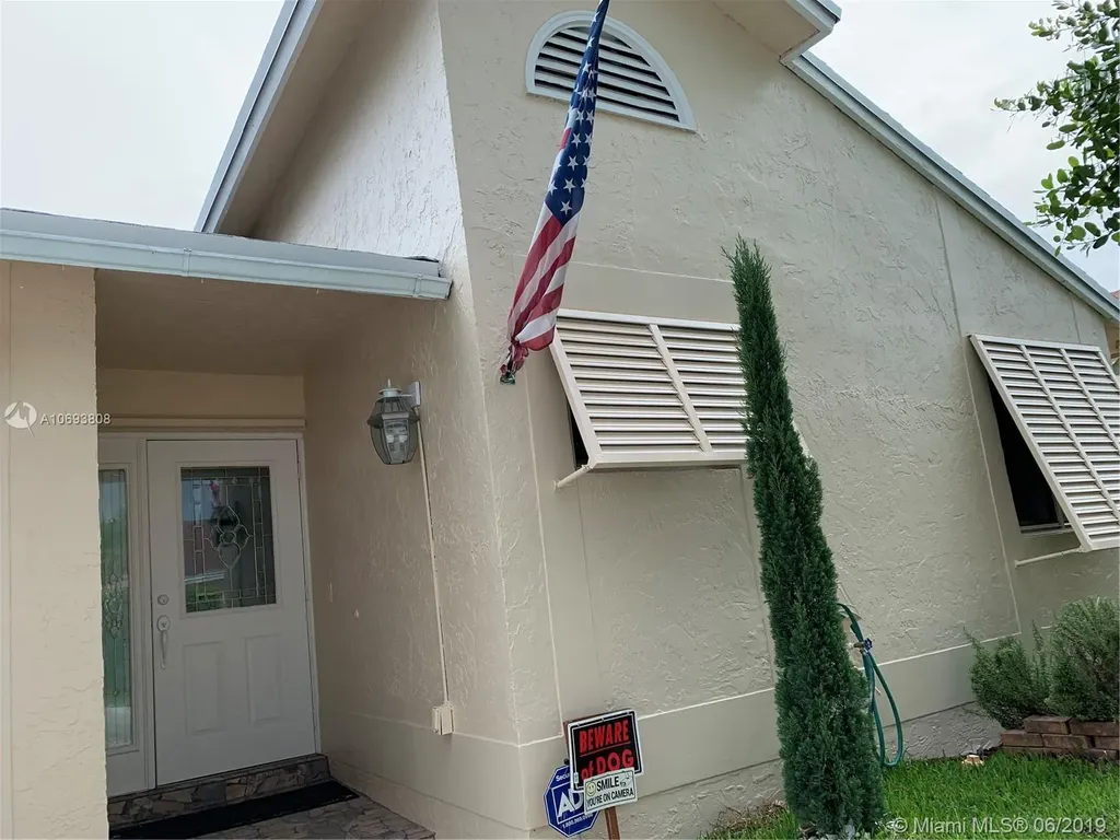 940 SW 108th Avenue Pembroke Pines FL 33025