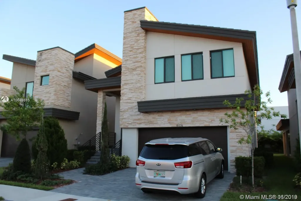 10336 NW 76th Terrace Doral FL 33178