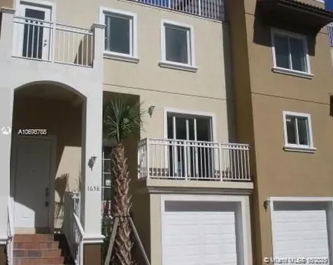 1658 Hayes Street Hollywood FL 33020