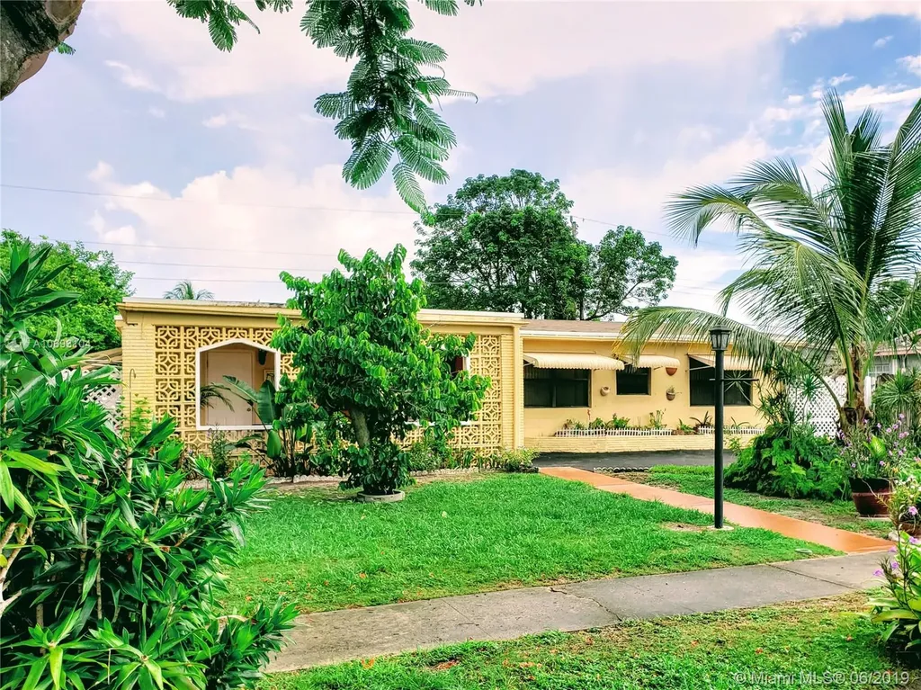 4921 NW 11th Street Lauderhill FL 33313