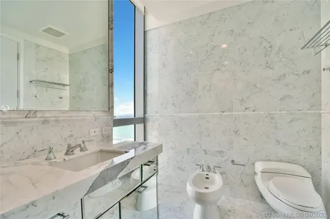 17475 Collins Avenue Sunny Isles Beach FL 33160