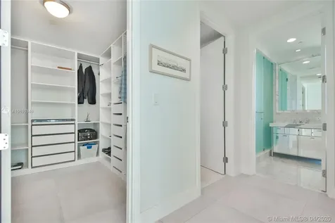 17475 Collins Avenue Sunny Isles Beach FL 33160