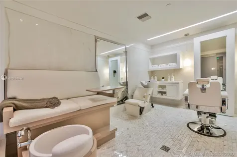 17475 Collins Avenue Sunny Isles Beach FL 33160