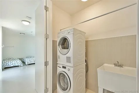 17475 Collins Avenue Sunny Isles Beach FL 33160