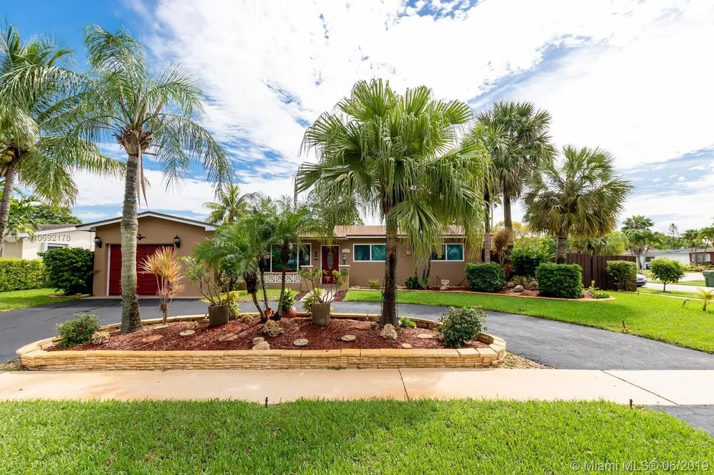 1501 N Hiatus Road Pembroke Pines FL 33026