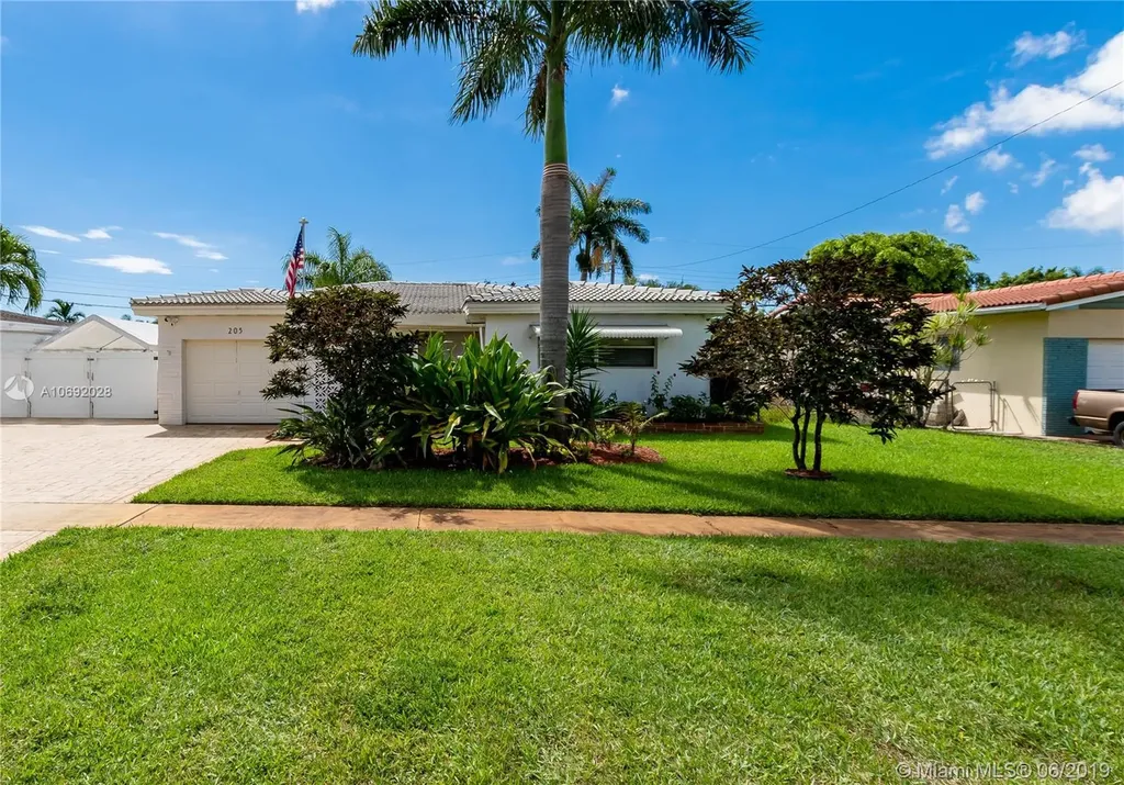 205 N 31st Court Hollywood FL 33021