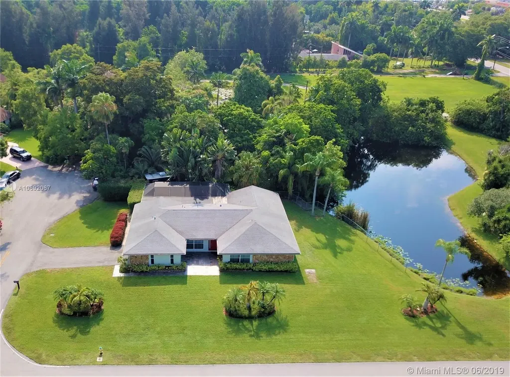 4470 SW 105th Avenue Davie FL 33328