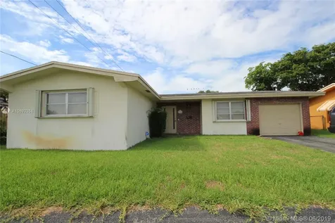 8760 NW 15th Court Pembroke Pines FL 33024