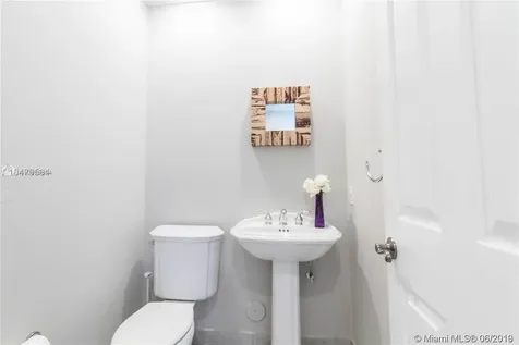 1466 Breakwater Terrace Hollywood FL 33019