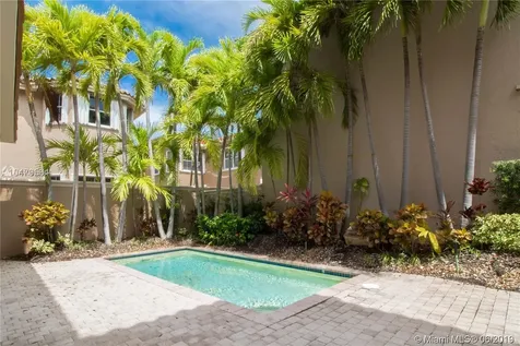 1466 Breakwater Terrace Hollywood FL 33019