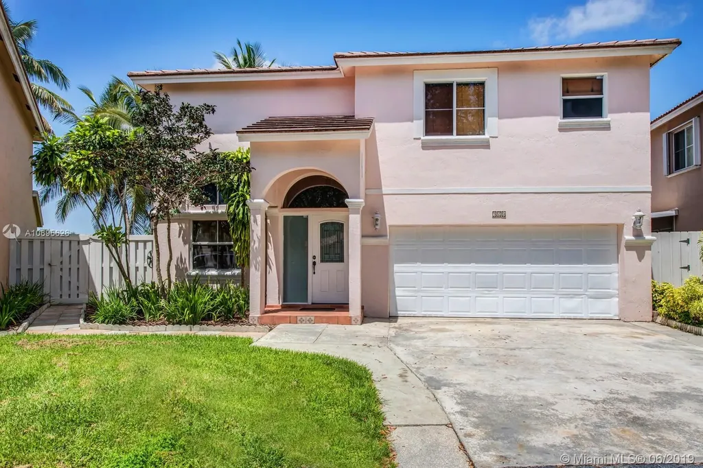 320 SW 99th Avenue Pembroke Pines FL 33025
